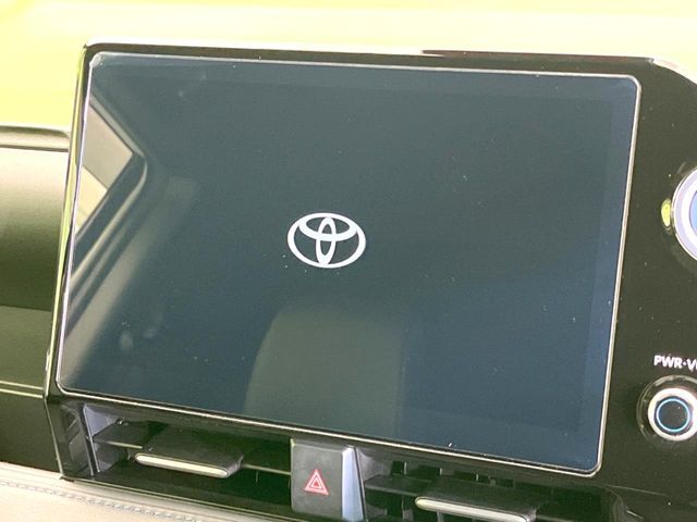 TOYOTA VOXY HYBRID 2023