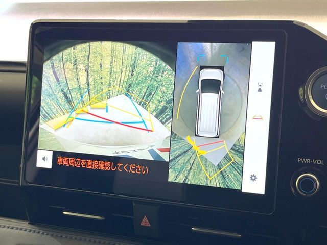 TOYOTA VOXY HYBRID 2023