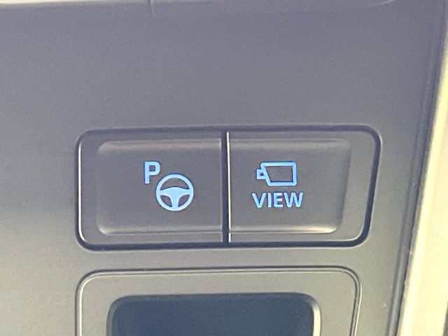 TOYOTA VOXY HYBRID 2023