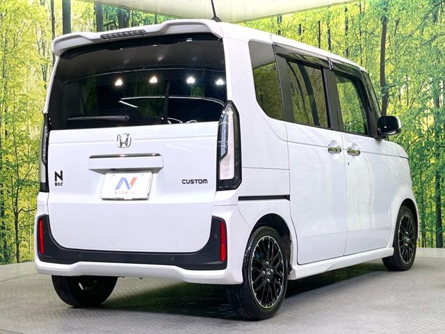 HONDA N BOX CUSTOM 2024