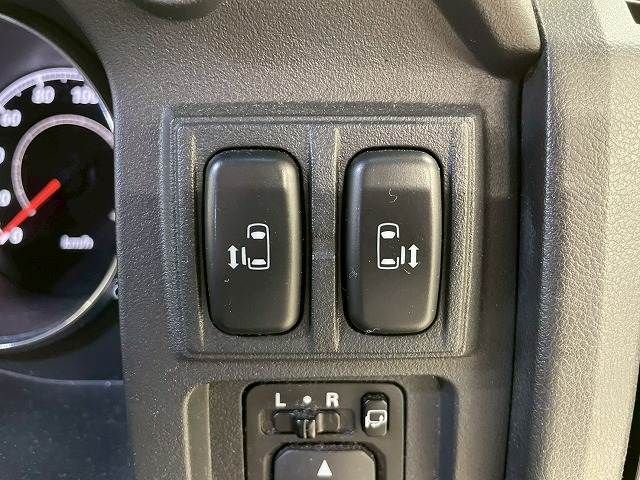 MITSUBISHI DELICA D:5 4WD 2014