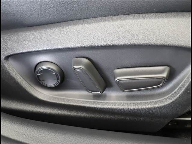 TOYOTA CAMRY HYBRID 2019