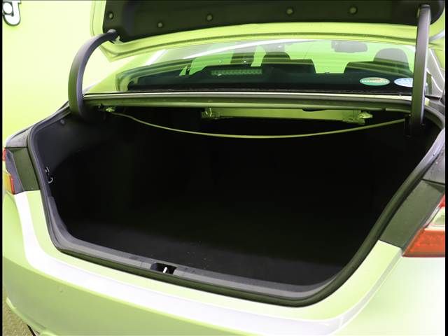 TOYOTA CAMRY HYBRID 2019