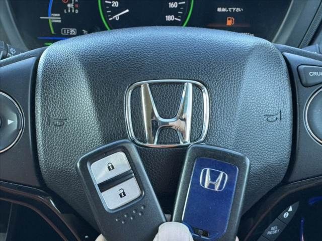 HONDA VEZEL HYBRID 2014