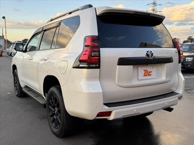 TOYOTA LANDCRUISER PRADO 2023