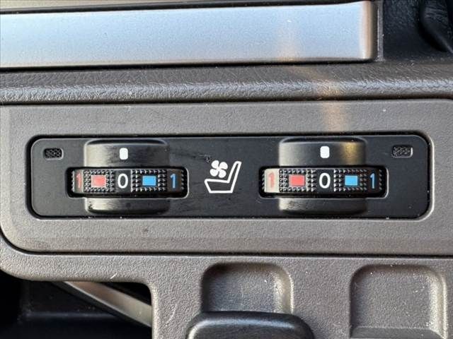 TOYOTA LANDCRUISER PRADO 2023