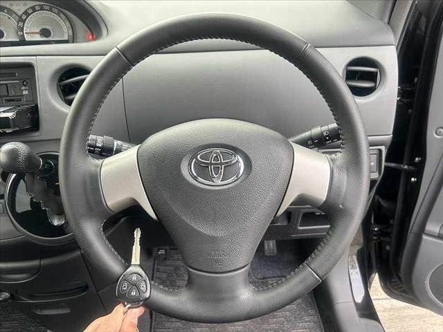 TOYOTA SIENTA 2014
