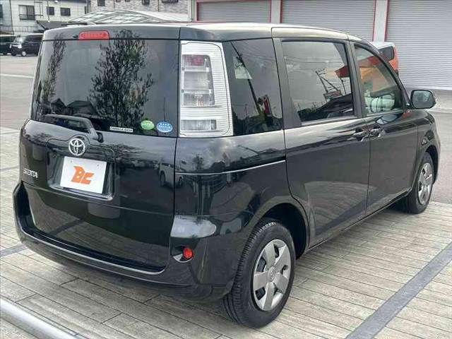 TOYOTA SIENTA 2014