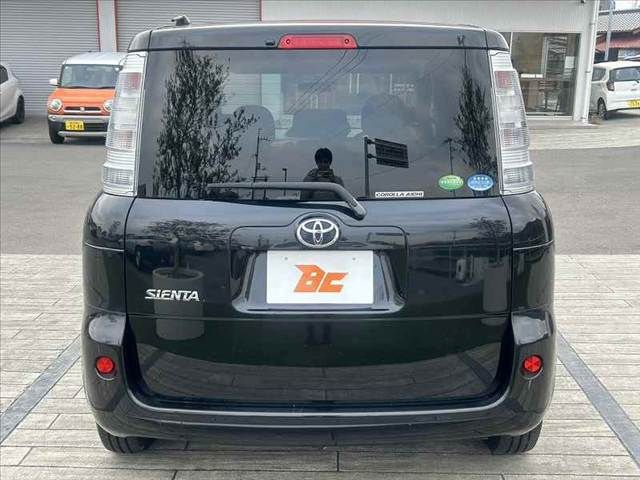 TOYOTA SIENTA 2014