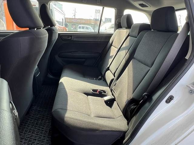 TOYOTA COROLLA FIELDER 2016