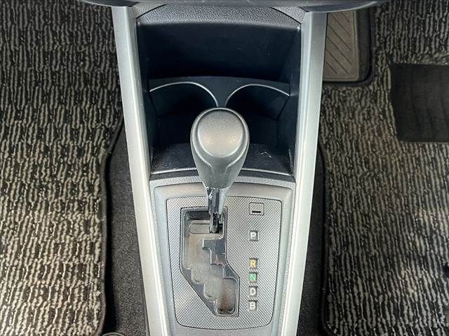 TOYOTA COROLLA FIELDER 2016