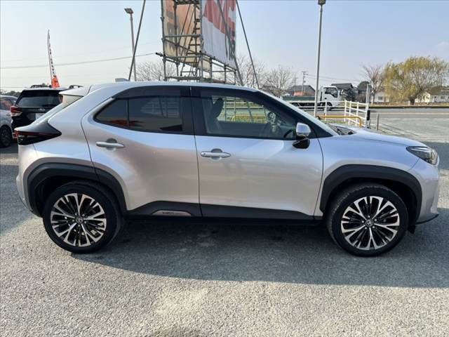 TOYOTA YARIS CROSS 2021