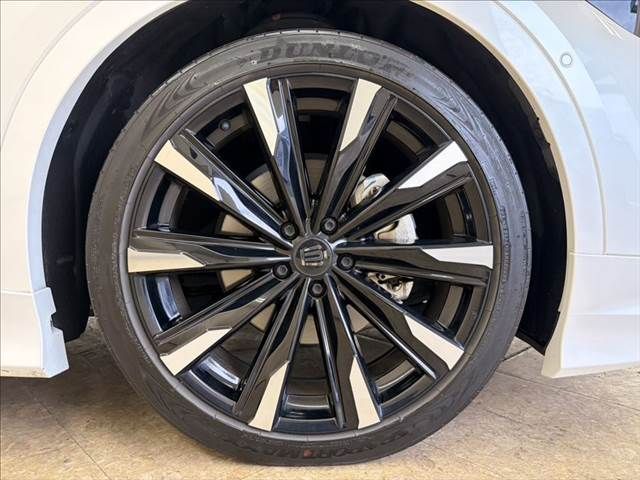 TOYOTA CROWN CROSSOVER 2023