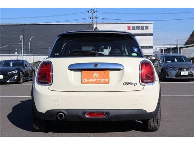 BMW MINI COOPER D 2018