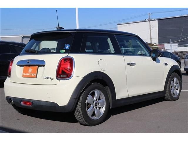 BMW MINI COOPER D 2018