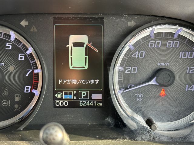 DAIHATSU MOVE CUSTOM 2017