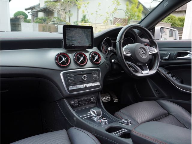 MERCEDES BENZ MERCEDES AMG CLA Shooting Brake 2016