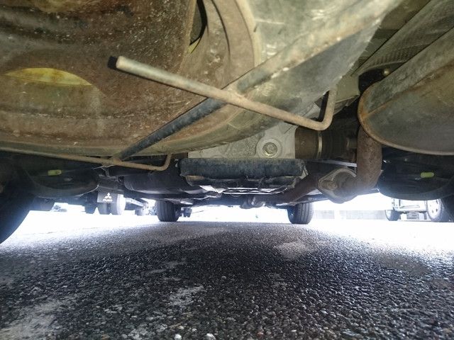 TOYOTA Isis 4WD 2004