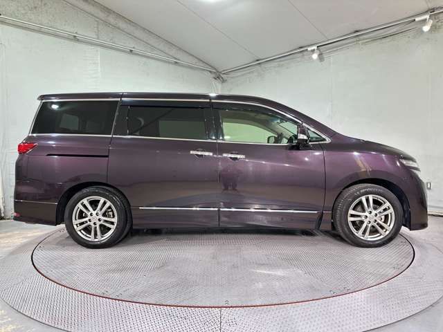 NISSAN ELGRAND 2012