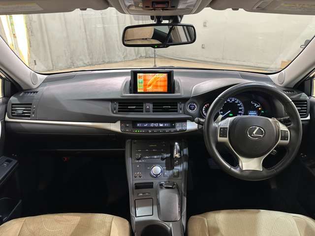 TOYOTA LEXUS CT200h 2011