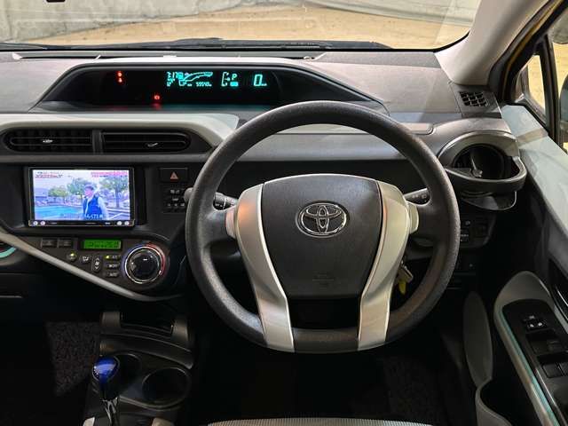 TOYOTA AQUA 2013