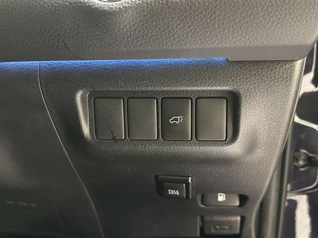 TOYOTA HARRIER 2WD 2014