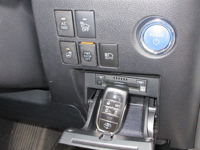 TOYOTA VELLFIRE  HYBRID 4WD 2020