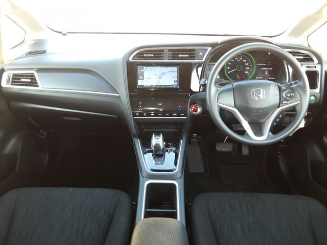 HONDA SHUTTLE HYBRID 2022