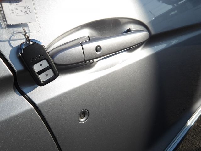 HONDA SHUTTLE HYBRID 2022