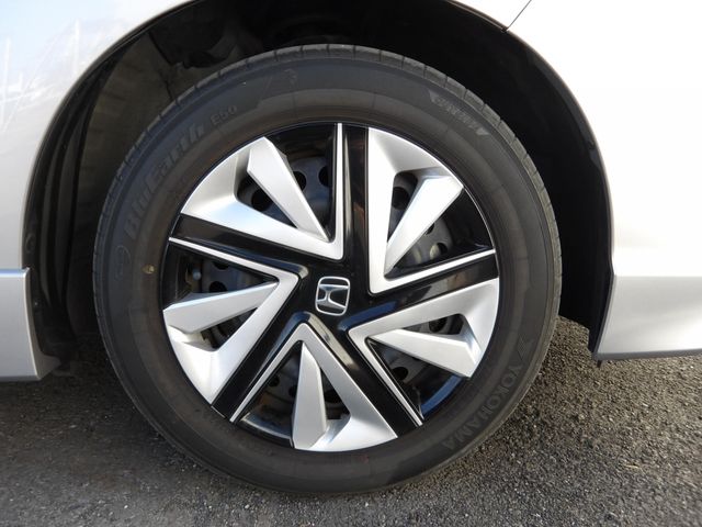 HONDA SHUTTLE HYBRID 2022