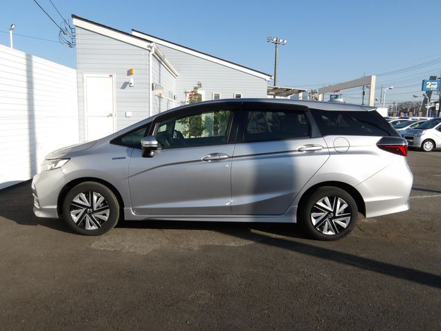 HONDA SHUTTLE HYBRID 2022