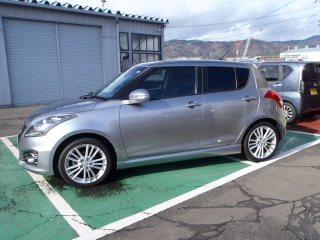 SUZUKI SWIFT 2012
