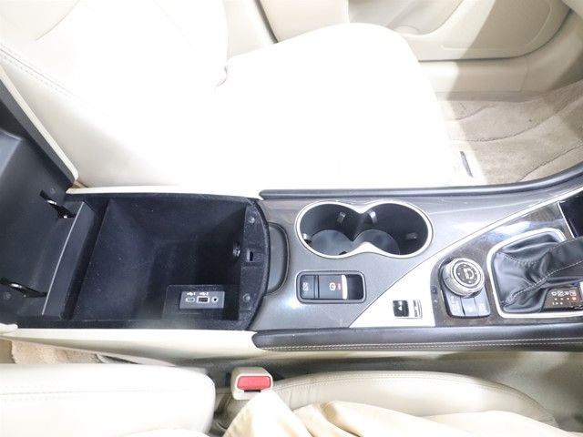 NISSAN SKYLINE HYBRID 2021