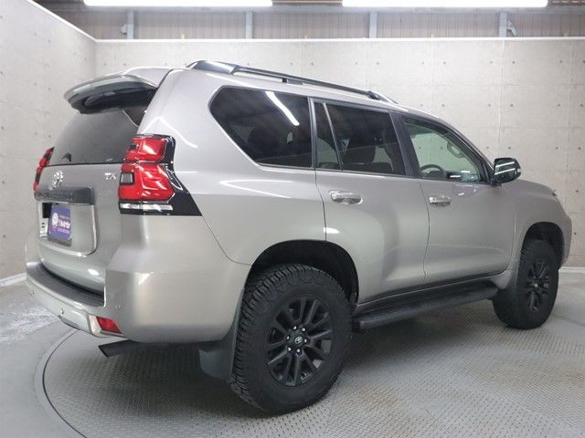 TOYOTA LANDCRUISER PRADO 2022