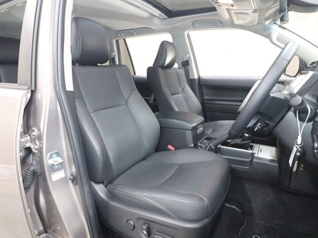 TOYOTA LANDCRUISER PRADO 2022