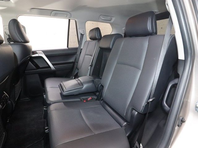 TOYOTA LANDCRUISER PRADO 2022