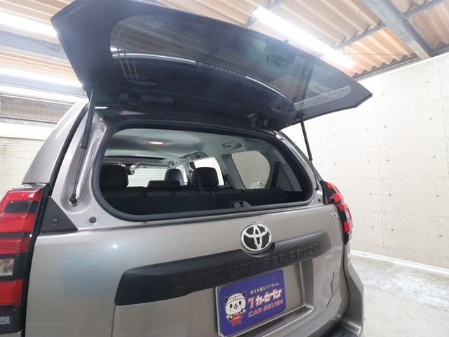 TOYOTA LANDCRUISER PRADO 2022