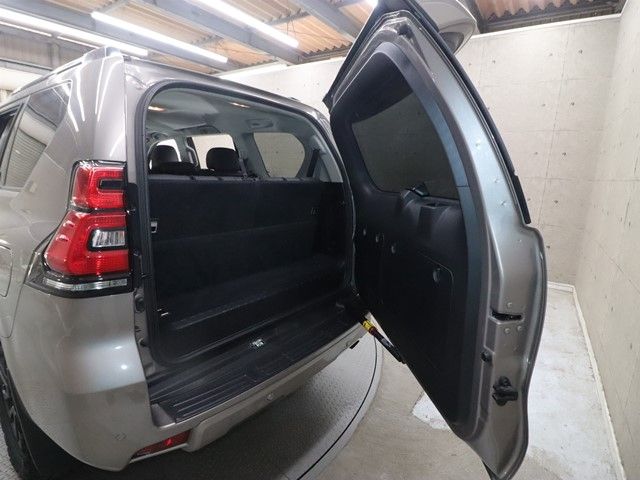 TOYOTA LANDCRUISER PRADO 2022