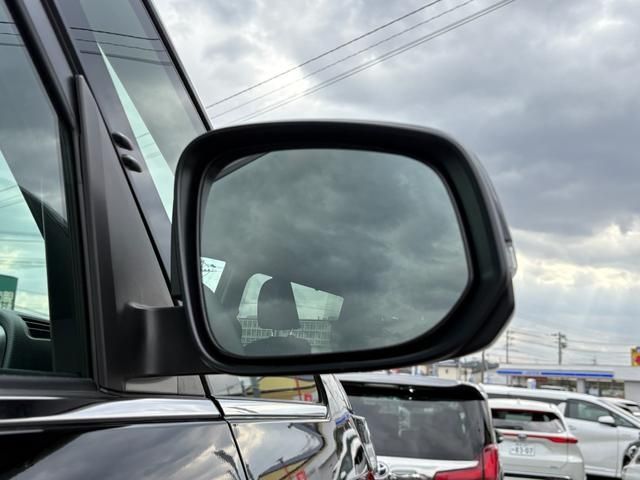 TOYOTA NOAH HYBRID 2025