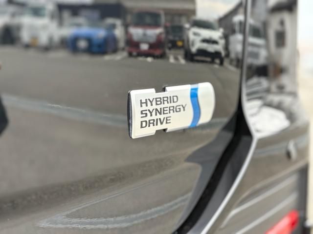 TOYOTA NOAH HYBRID 2025