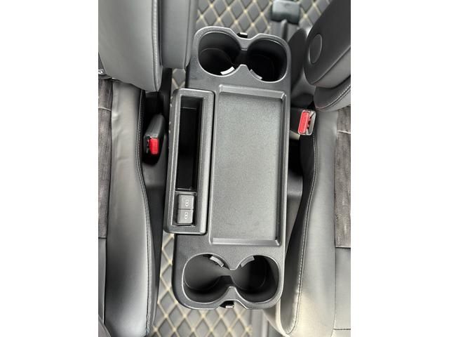 TOYOTA NOAH HYBRID 2025