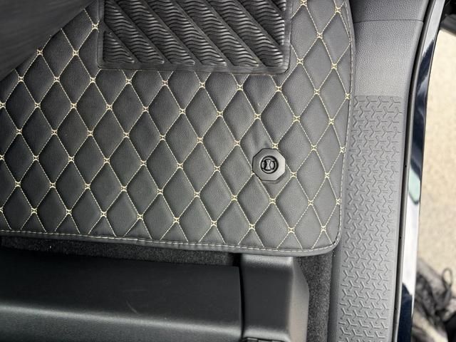 TOYOTA NOAH HYBRID 2025