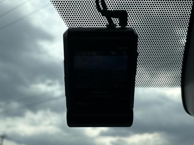 TOYOTA NOAH HYBRID 2025