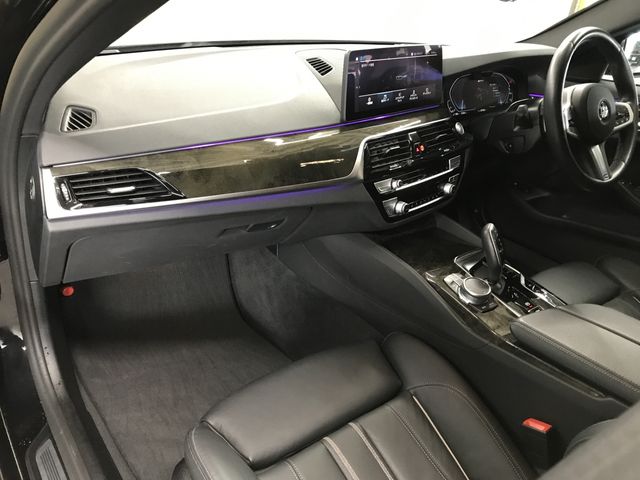 BMW BMW 5series sedan 2021