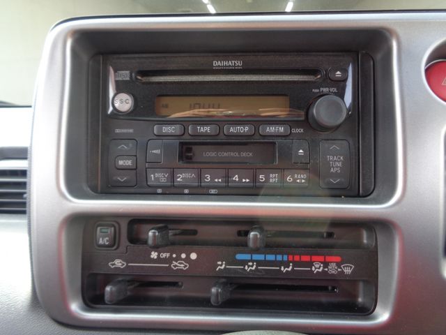 DAIHATSU HIJET CARGO 2015