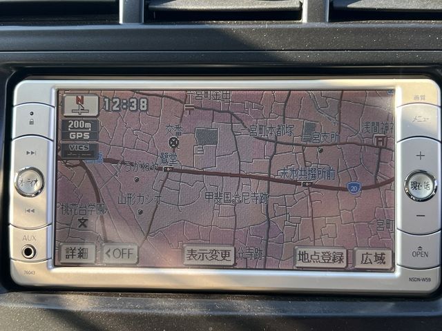 TOYOTA PRIUS Alpha 2012