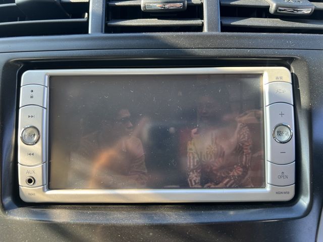 TOYOTA PRIUS Alpha 2012