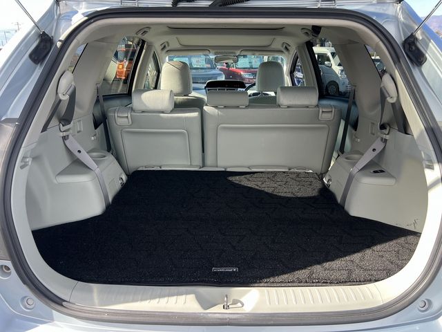 TOYOTA PRIUS Alpha 2012