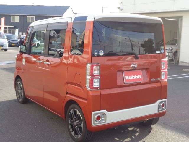 DAIHATSU WAKE 2016