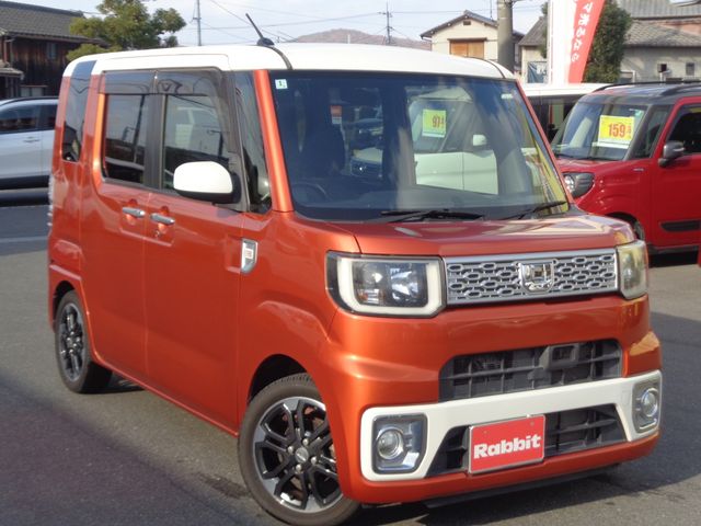 DAIHATSU WAKE 2016